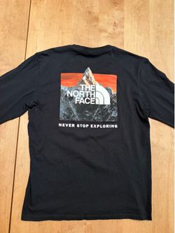 The North Face Long Sleeve T-Shirt Men’s Medium Like New Condition!