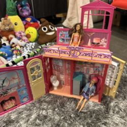 Barbie Dolls (2) + playhouses (2) + Barbie Mermaid