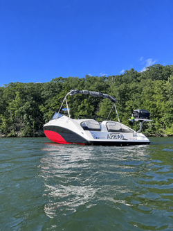 2017 Yamaha SX210 Jet Boat - 63 Hrs - Freshwater Only - Trailer Included
