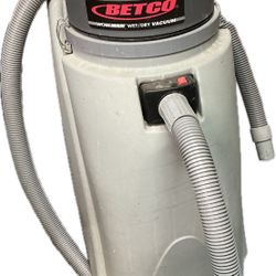 Betco® Workman™ Tip & Pour Wet/Dry Vacuum - 20 Gal.-USED
