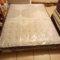 New Full Size Mattress And Box Spring 