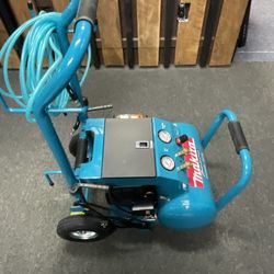 Makita Compressor 5.2 Gal