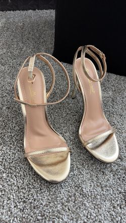Gold high heels size 5.5
