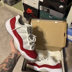 Air Jordan 11 Retro Low ‘Cherry’