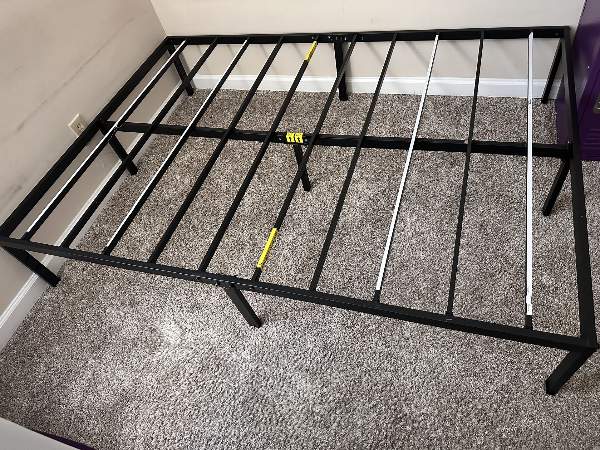 Black Full Size bedframe