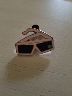 Hidden mickey sunglasses Disney pin