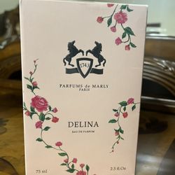 Layton De Marly Delina