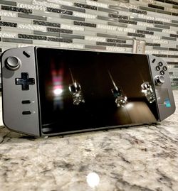 Lenovo Legion Go 8.8" 144Hz WQXGA AMD Ryzen Z1 Extreme - 16GB with 1 TB