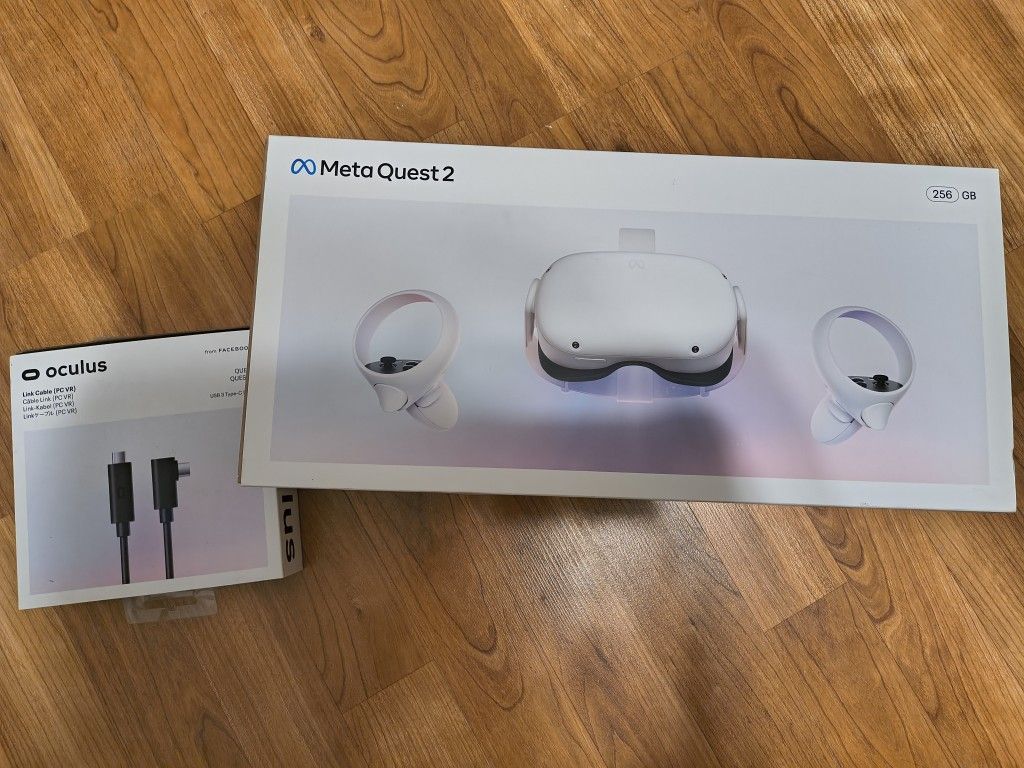 Meta Quest 2 - 256 gb with PC VR Link Cable