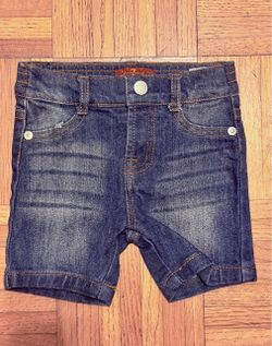 Boys Jean Shorts “7 for all Mankind” Size 12M