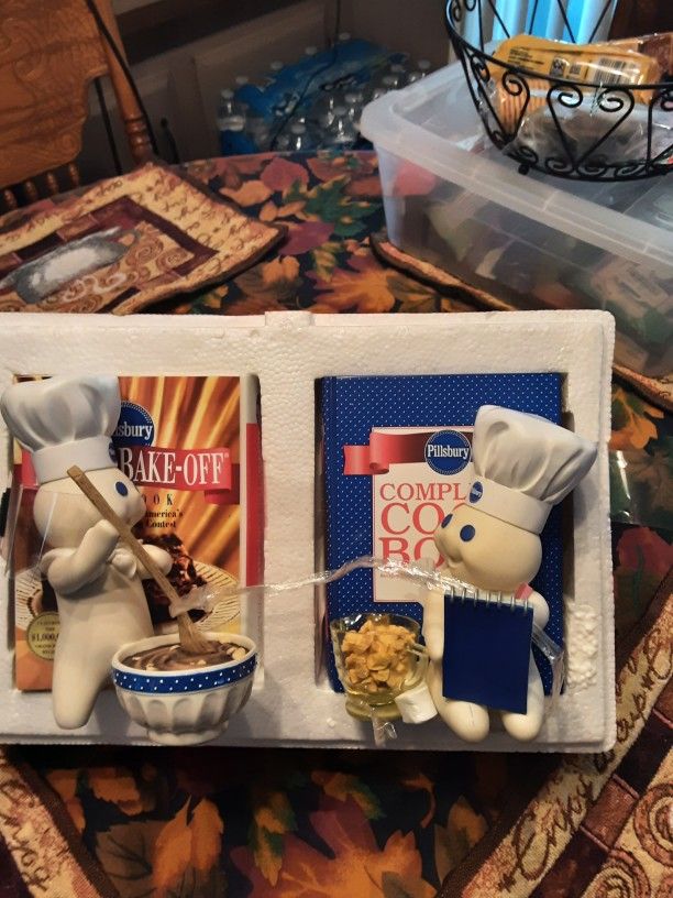 Danbury Mint Pillsbury Doughboy Bookends Porcelain 