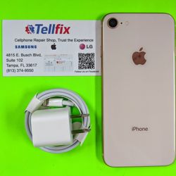 iPhone 8📱64 GB. Unlocked 🔓 With Warranty.