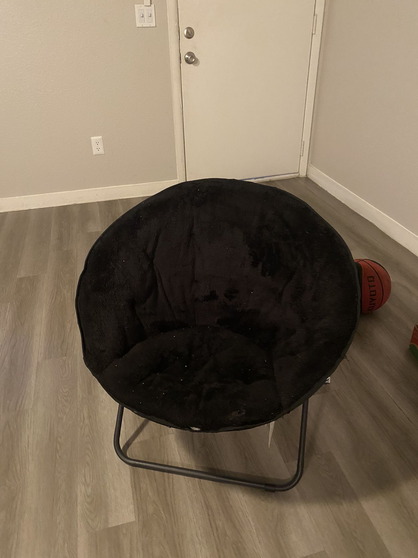 Foldable Saucer Chair