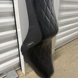Le Para Sportster Seat