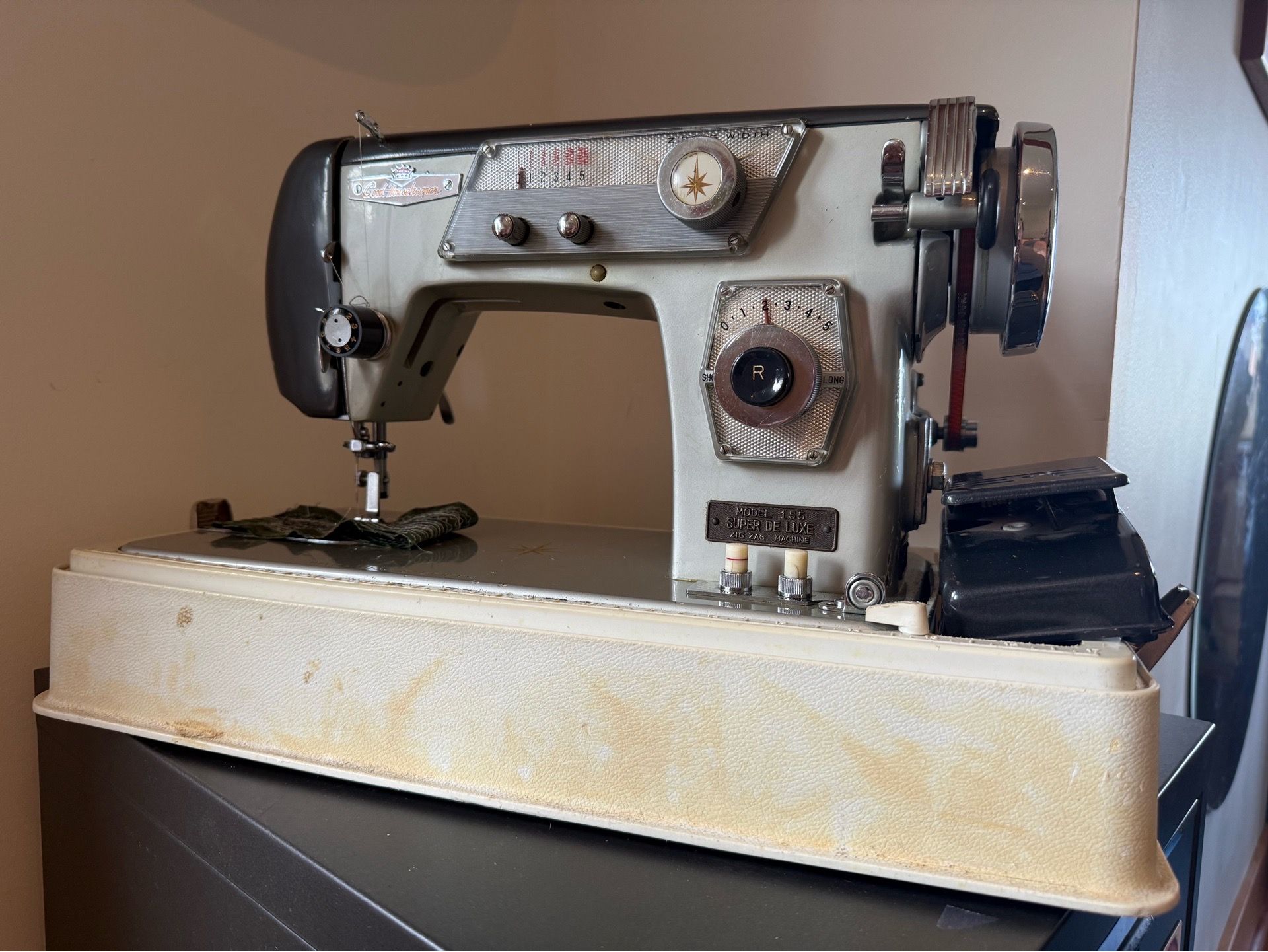 Vintage Zig Zag Sewing Machine