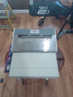 GBC Plastic Coil Comb Assemble Machine