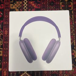 Purple AirPod Maxes 