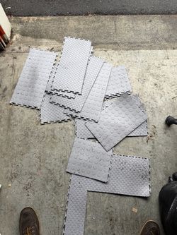 Free Gray Interlocking Plastic Floor Tiles