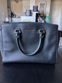 Michael Kors purse