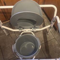 Guardian bariatric handlcap toilet chair and raised toilet seat. $70 for both !