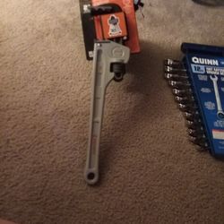 Crescent 2 In 14 In Long Pipe Wrench