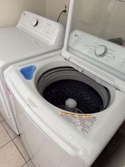 LG Washer & Gas Dryer Set