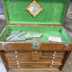Machinist's tool chest
