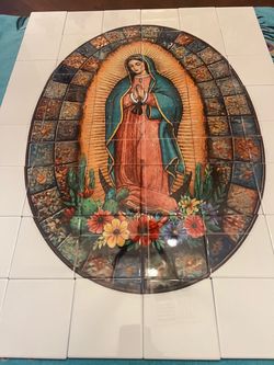 Virgen Mary made of tiles , Virgen de Guadalupe echa en cerámica.