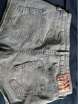 True religion size 27 mid rise curvy short