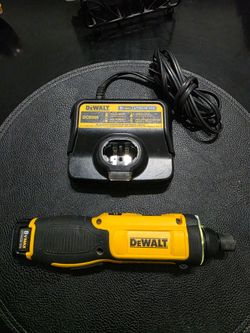 Dewalt DCF682 8V Cordless Screwdriver Type 1