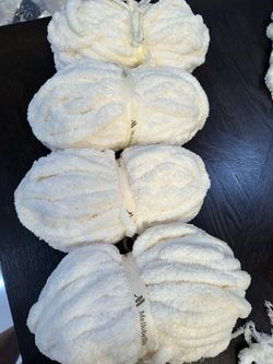 Chunky yarn 4 for $10