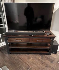 Tv stand