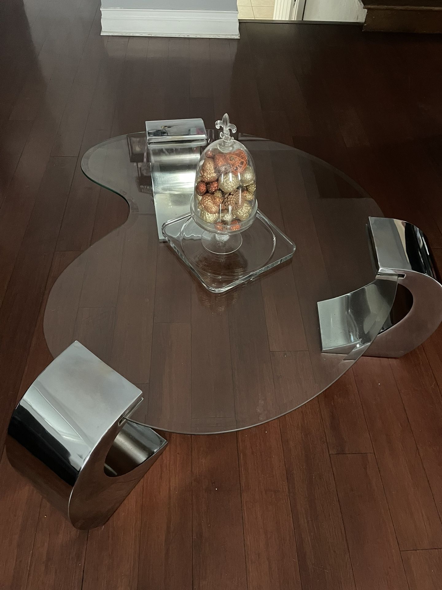 Contemporary/moderm Glass Tables