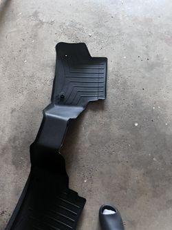Selling WeatherTech mats for BMW 5 series 2020 model and shape