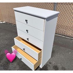 5 Drawer Dresser 