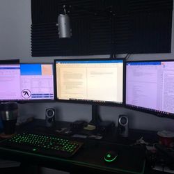 Triple Monitor Setup - All Three + Stand For $200