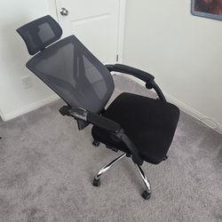 HBADA Ergonomic Office Chair - Mesh Back w/ Headrest