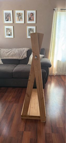 Kids clothing rack wood