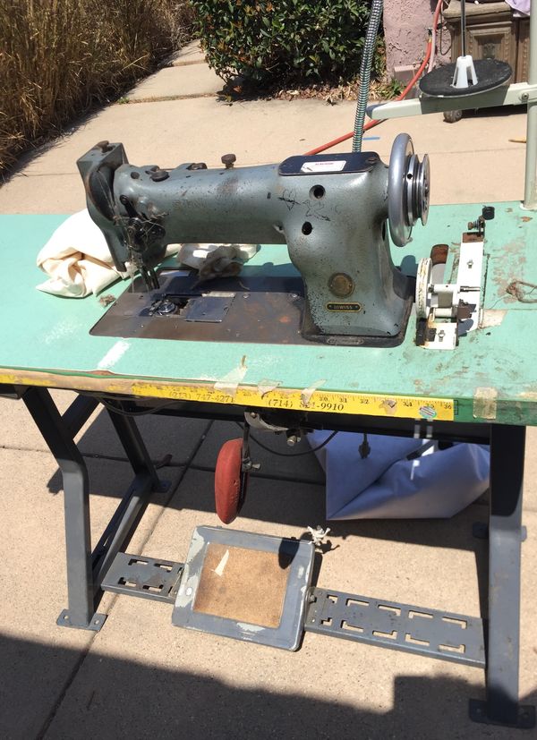 Singer 111w155 for Sale in Los Angeles, CA OfferUp