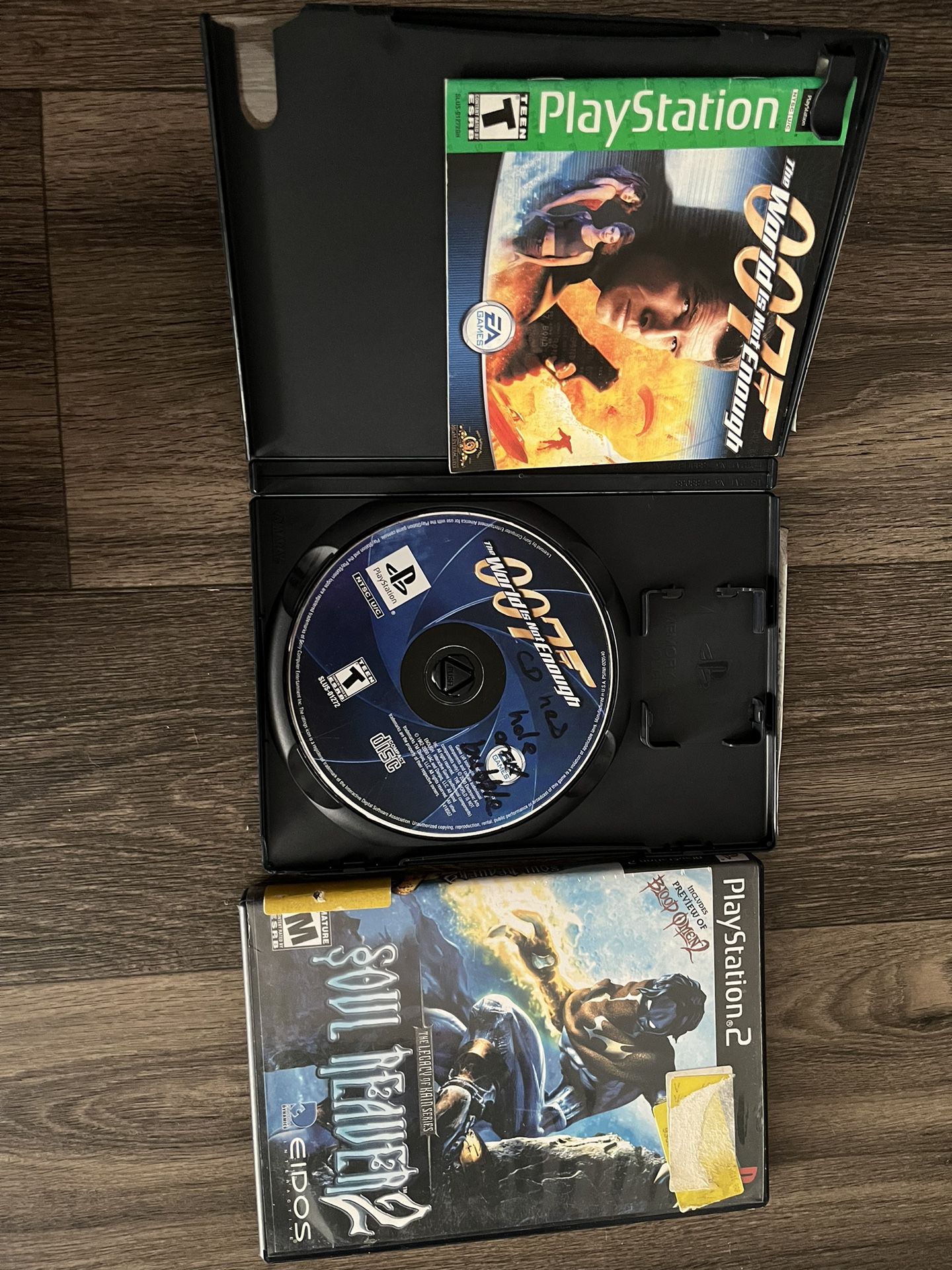 Legacy Of Kain ( Soul Reaver Ps2) And 007 Tomorrow Never Dies (ps1)