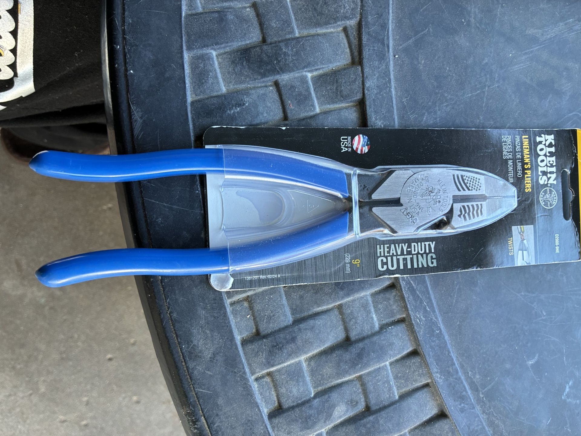 Linemen Pliers