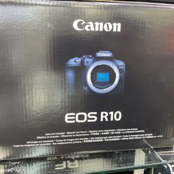 Canon R10  Body