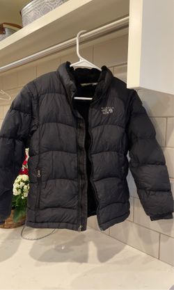 Boys Mountain Hardware black down coat size 8-10