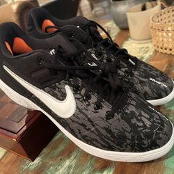 Nike baseball cleats size 11