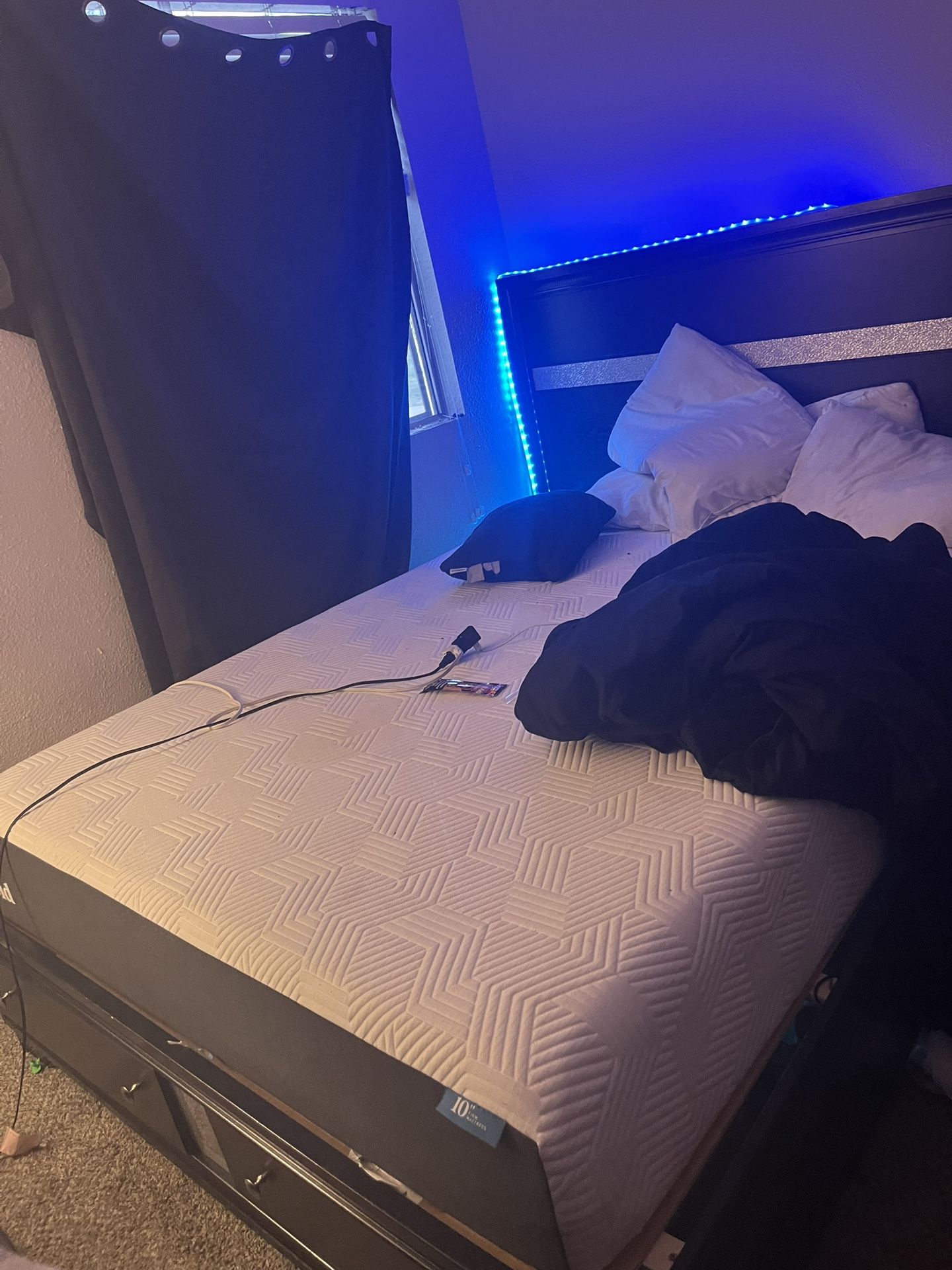 2 Piece Bedset Dresser And Bed