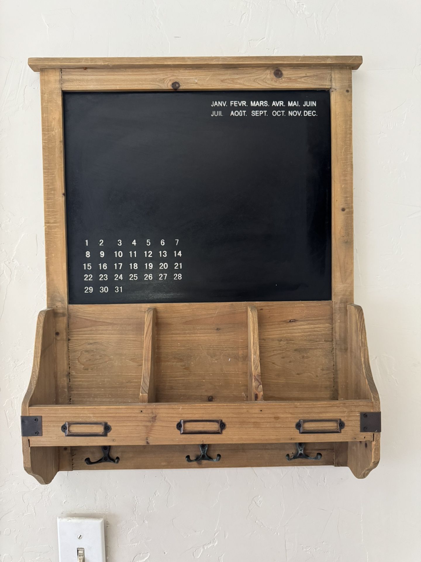 Key Holder/ Chalkboard/Calendar