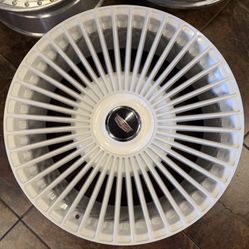 24'' Gloss White Wheels with Tires Yukon Silverado Tahoe Escalade Sierra