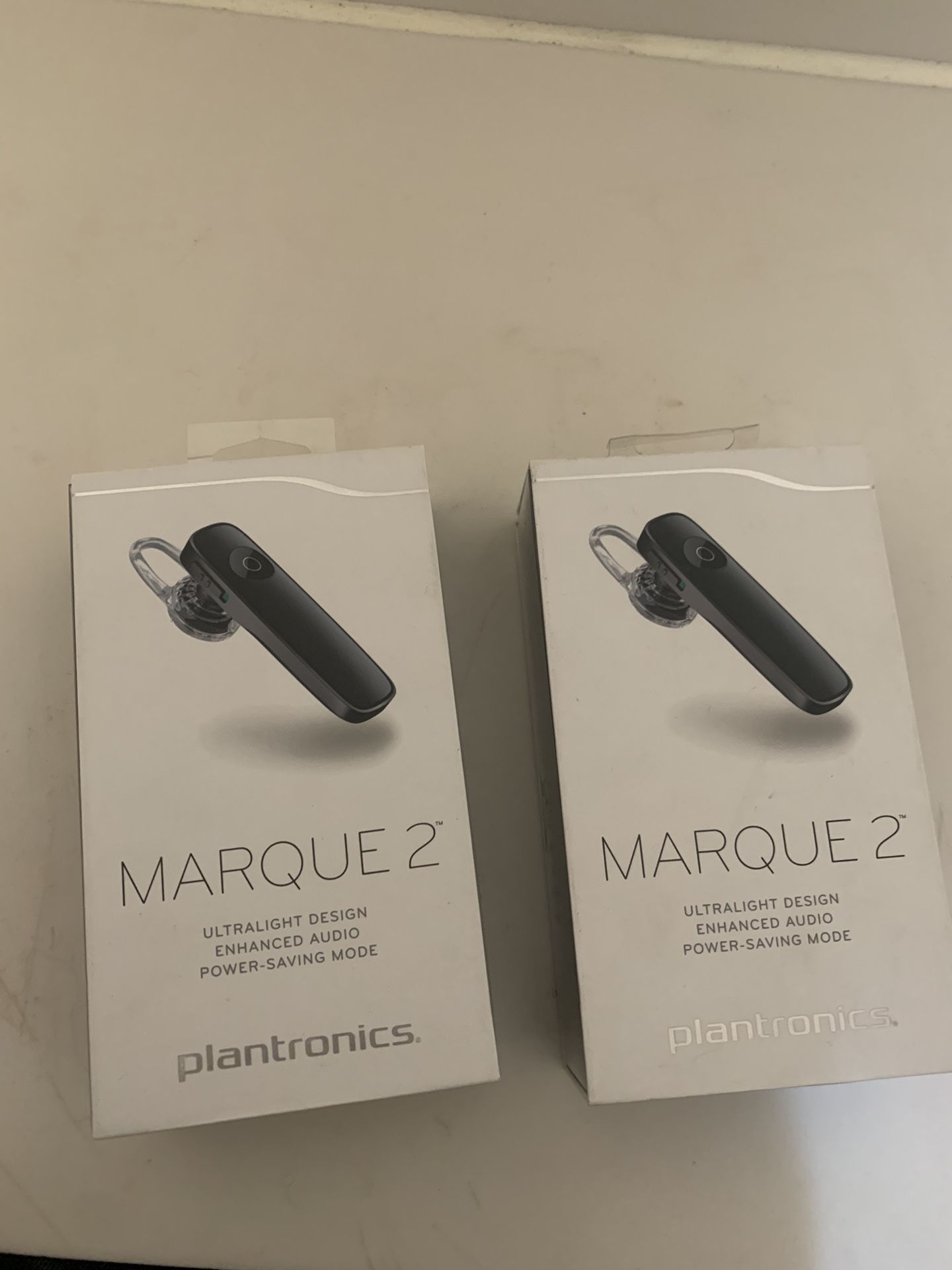 Marque 2  Plantronics  Bluetooth Headset 