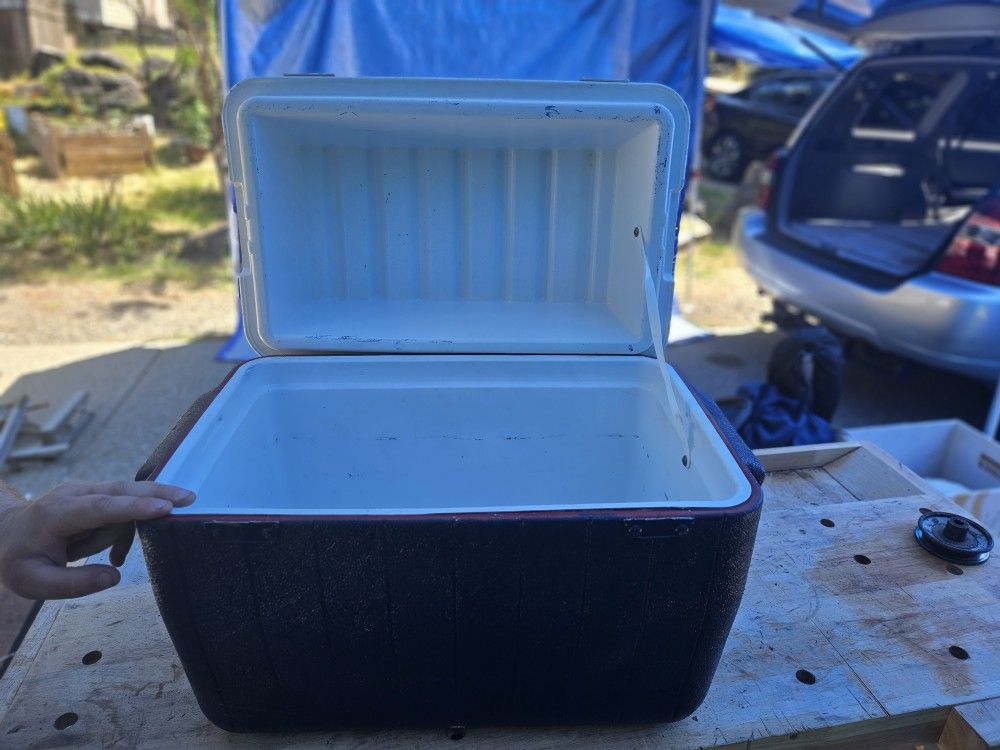 Coleman 40 Cooler