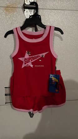 Girls  set of short  & shirt Size 4 -5